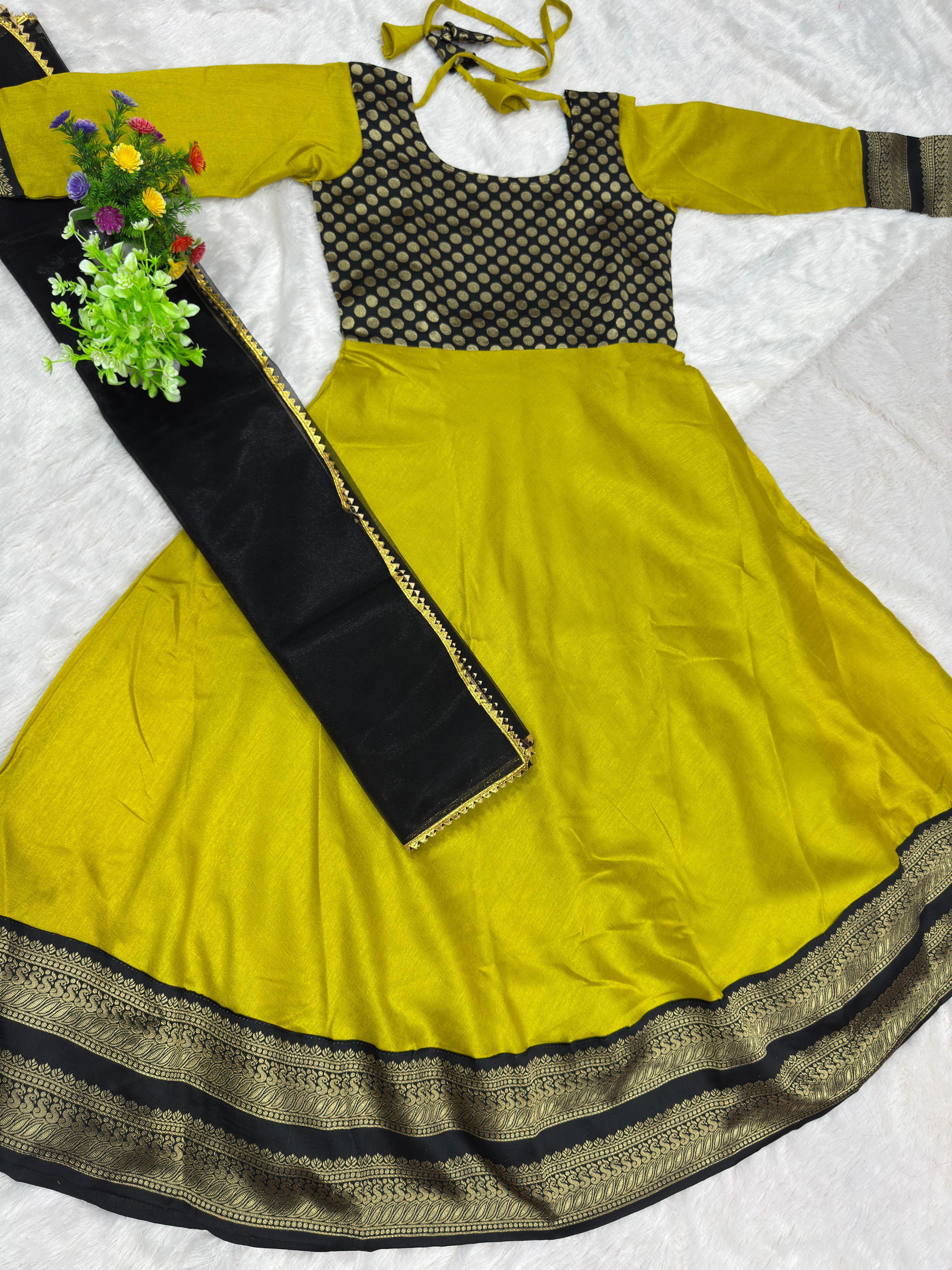 Elegant Green  Anarkali Suit with Jacquard Silk & Net Dupatta