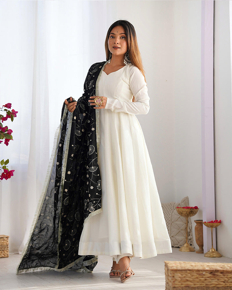Elegant White Georgette Anarkali Suit with Black Sequins & Zari Lace Dupatta
