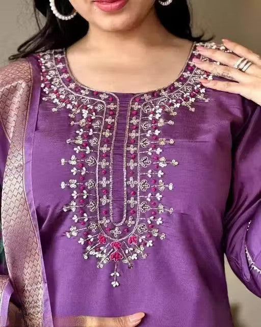 Embroidered Rayon Slub Suit Set with Organza Dupatta