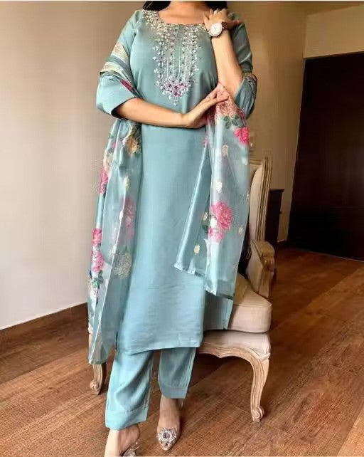 Embroidered Rayon Slub Suit Set with Organza Dupatta