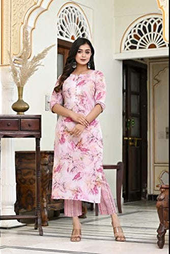 Feeling stylish in this kurti and pant set!