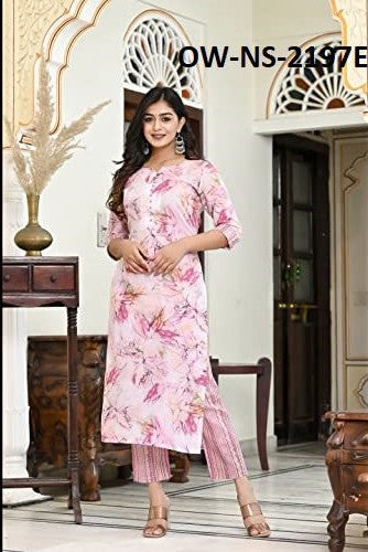 Feeling stylish in this kurti and pant set!