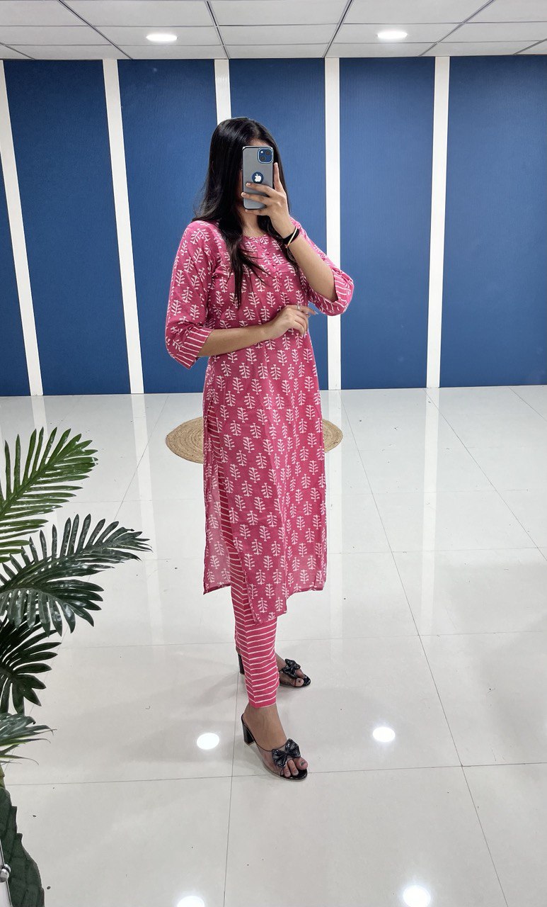 Casual and chic in my favorite kurti with pants.