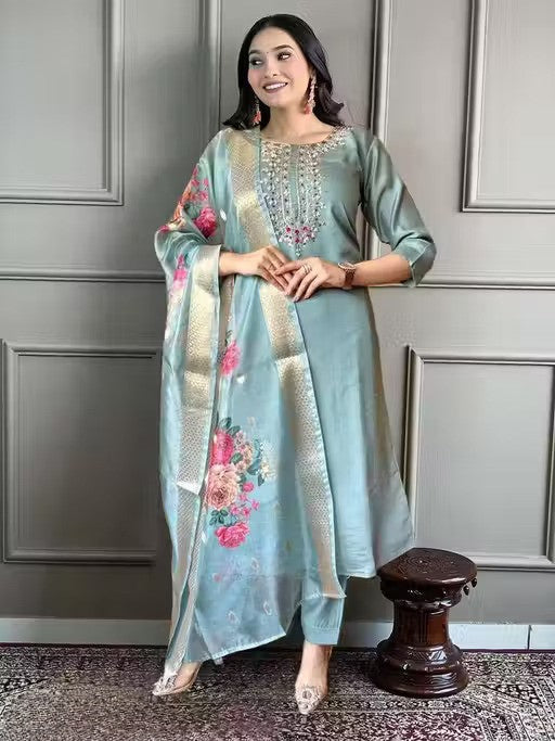 Embroidered Rayon Slub Suit Set with Organza Dupatta