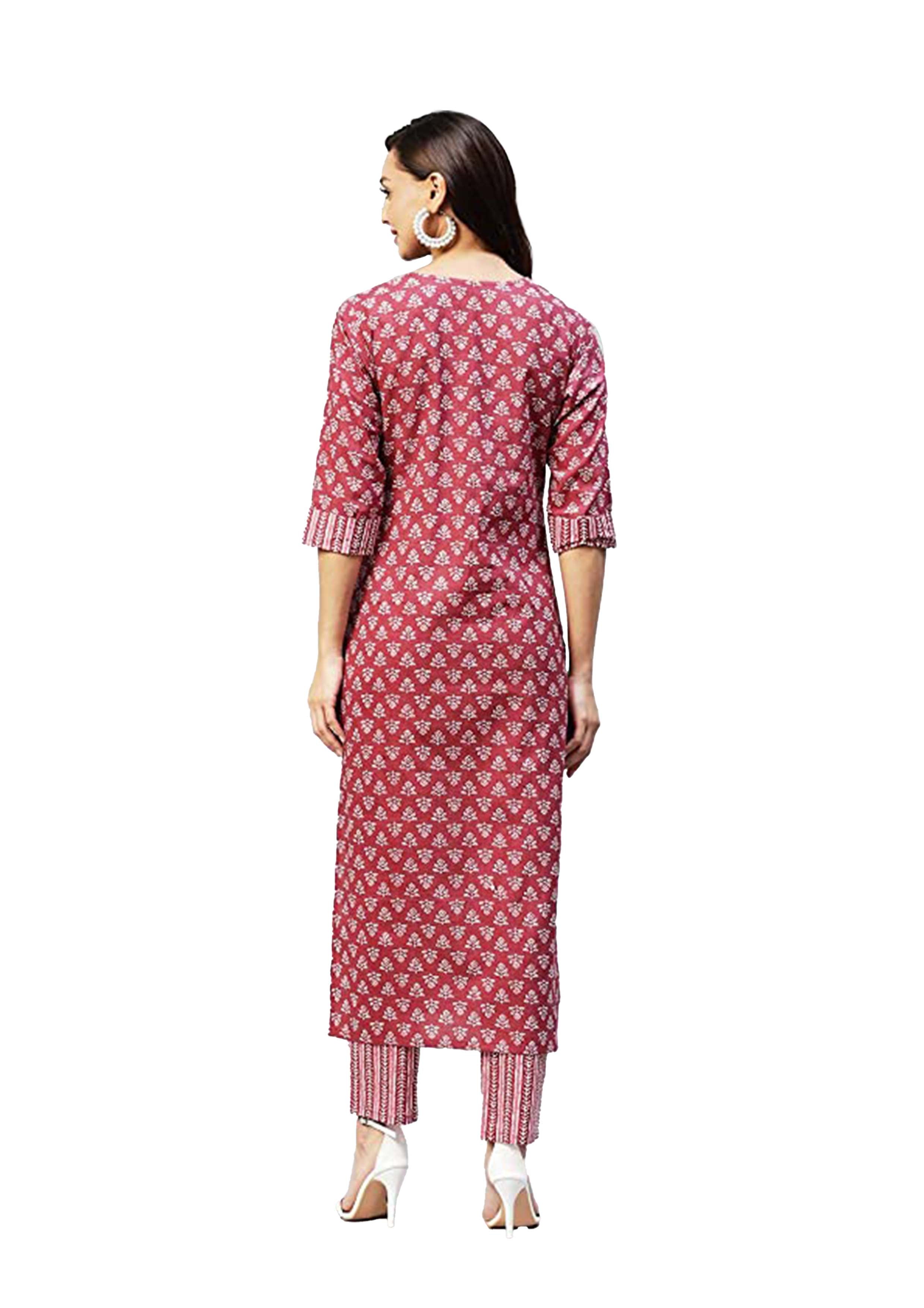 Feeling stylish in this kurti and pant set!