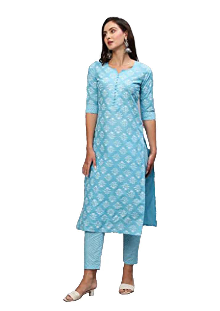 Traditional to the next level with this kurti & pant.