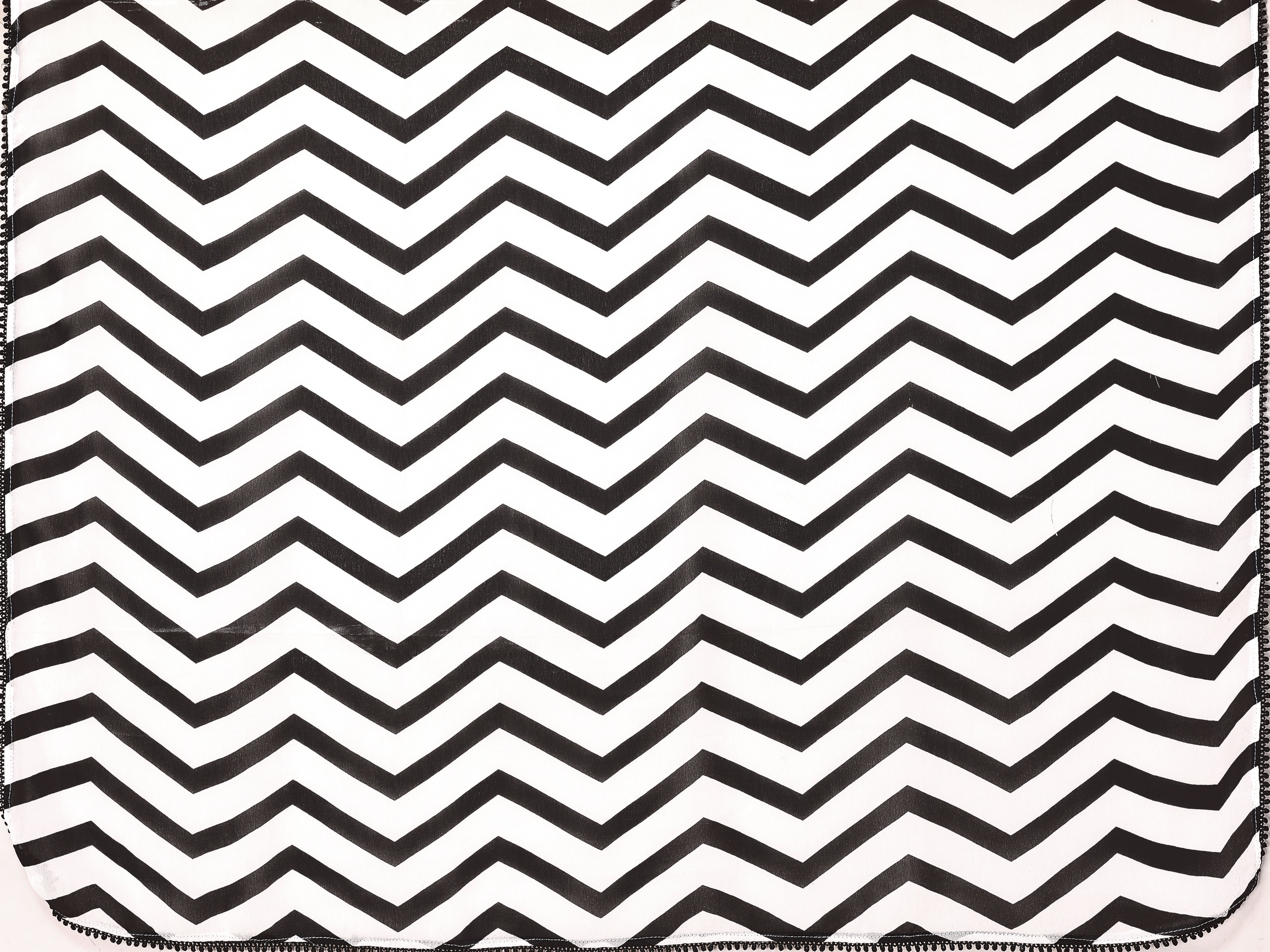 Black & White Zigzag Print Ready to Wear Georgette Saree