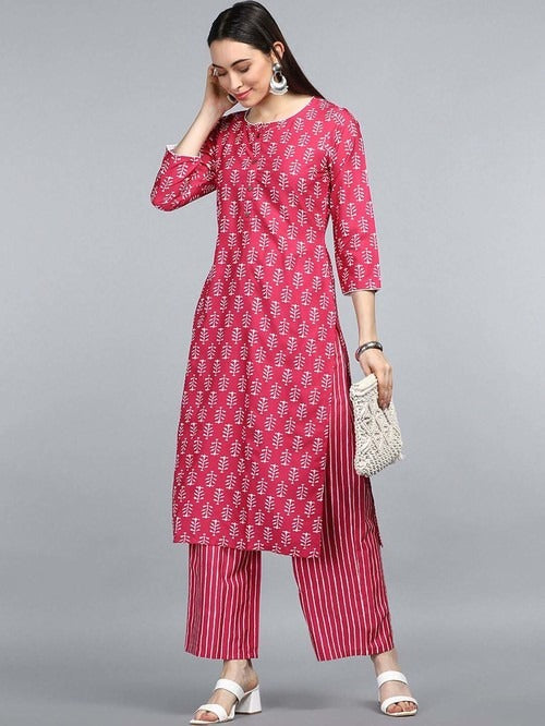 Casual and chic in my favorite kurti with pants.