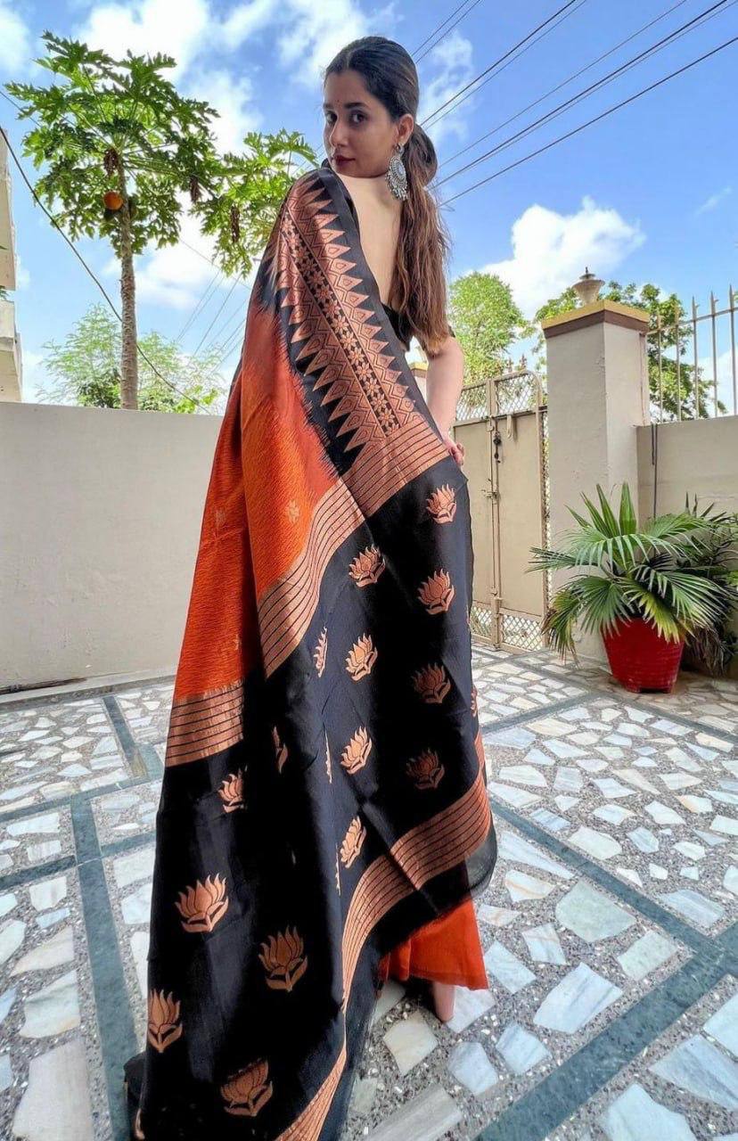 Elegant Jacquard Saree with Contrast Blouse