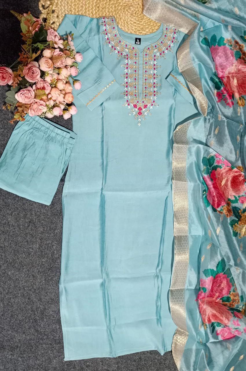 Embroidered Rayon Slub Suit Set with Organza Dupatta