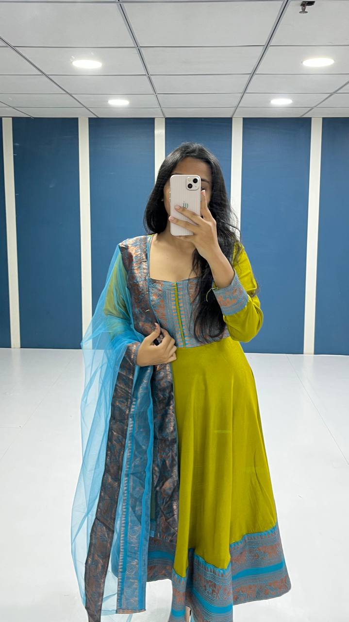 Traditional Anarkali Kurta Set in Vichitra Silk with Zari Detailing