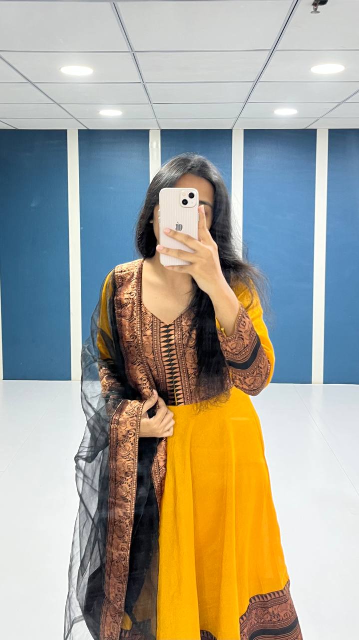 Traditional Anarkali Kurta Set in Vichitra Silk with Zari Detailing