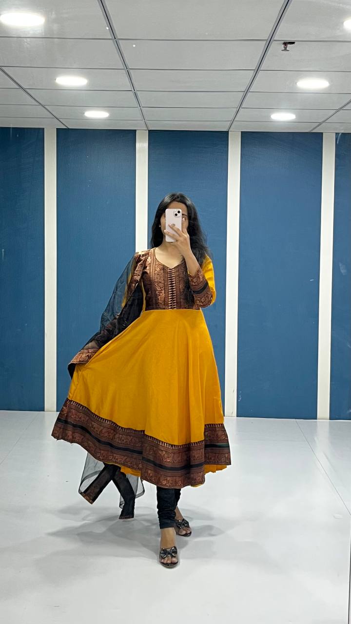 Traditional Anarkali Kurta Set in Vichitra Silk with Zari Detailing