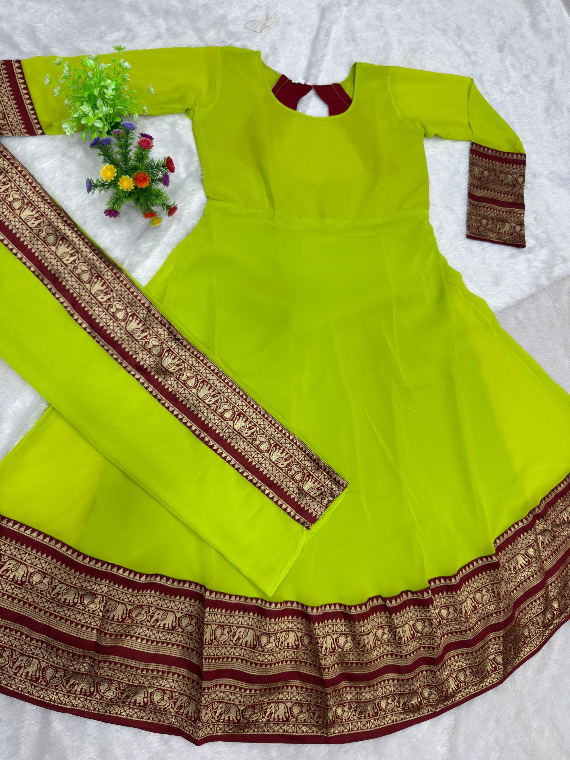 Graceful Anarkali Kurta with Ethnic Border Detail
